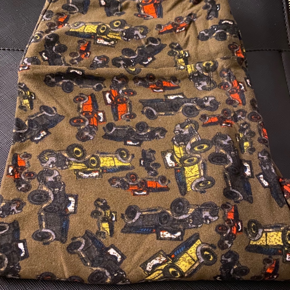 COPY - LuLaRoe OS leggings size 2-12